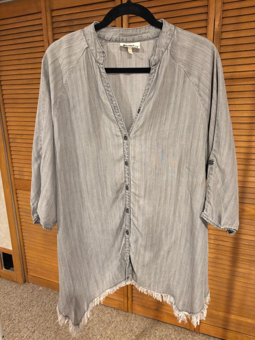Hester and Orchard Gray Tencel Chambray Button Up Frayed
Hem Top Blouse, Size M - Picture 1 of 9